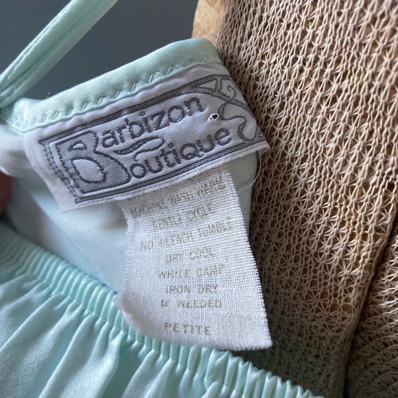 VINTAGE Embroidered Nightie - Picture 5 of 6